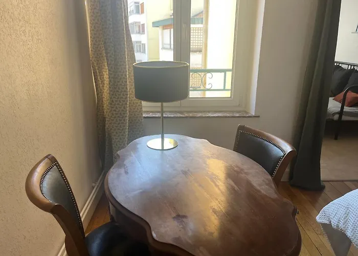 Frida- Thermal à 2 Min- 10 Pers - Chez Julie Apartamento