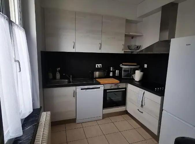 Apartamento Frida- Thermal à 2 Min- 10 Pers - Chez Julie *